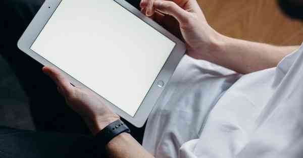 智能泊车机器人构造：智能泊车辅助系统如何工作