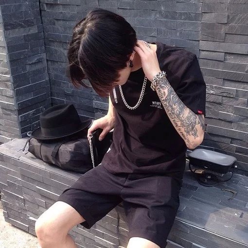 方云纯霭